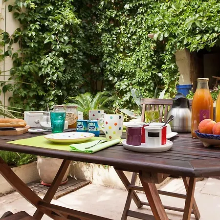 Bed & Breakfast Patio *